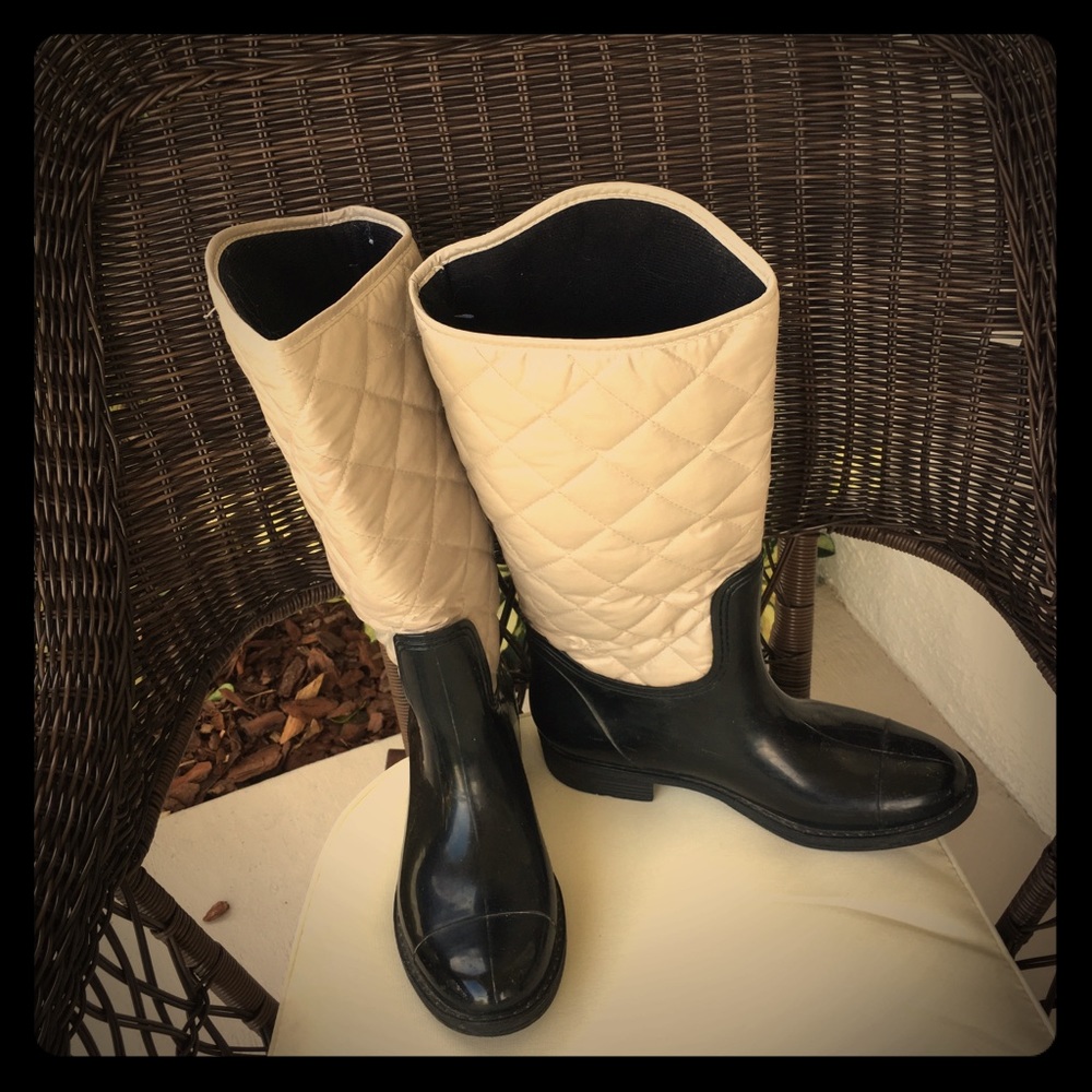 PREPPY RAIN BOOTS QUILTED TAUPE & BLACK SZ 10